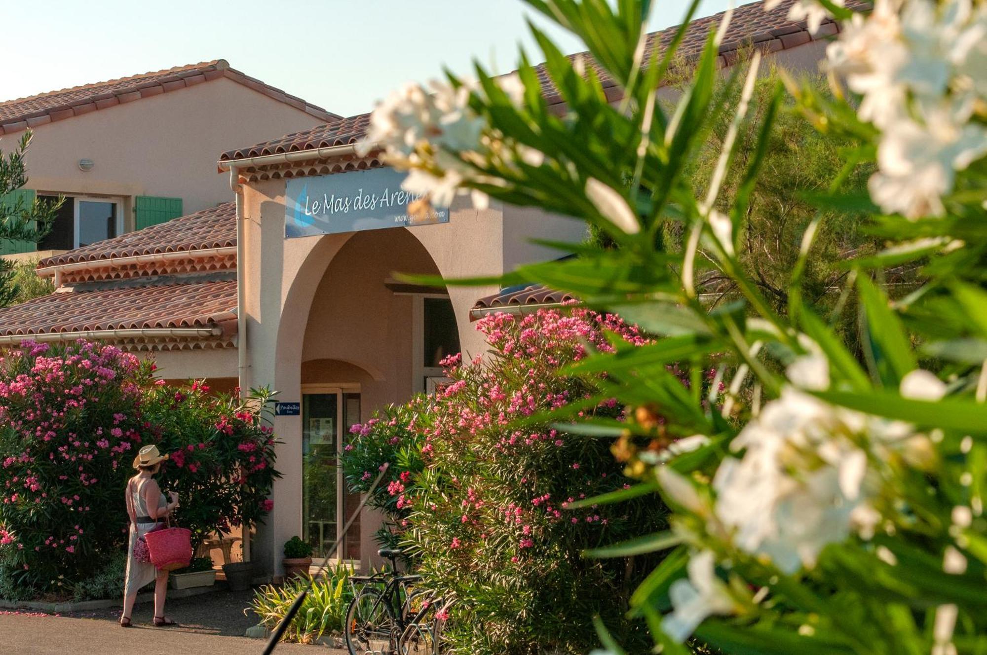 Residence Goelia Le Mas Des Arenes มูริแยส ภายนอก รูปภาพ